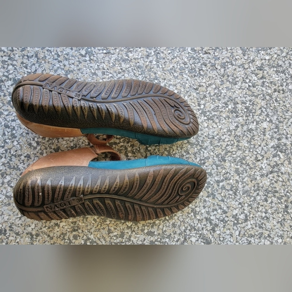 Naot Women's Teal and Tan Sandals - Picture 3 of 5